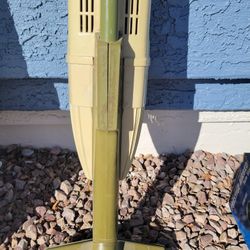 Floor Vacuum - It Works- $5!