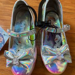 NWT Disney Frozen girls dress shoes Size 10
