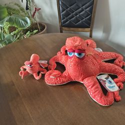   17" Hank And Mini Hank Plush