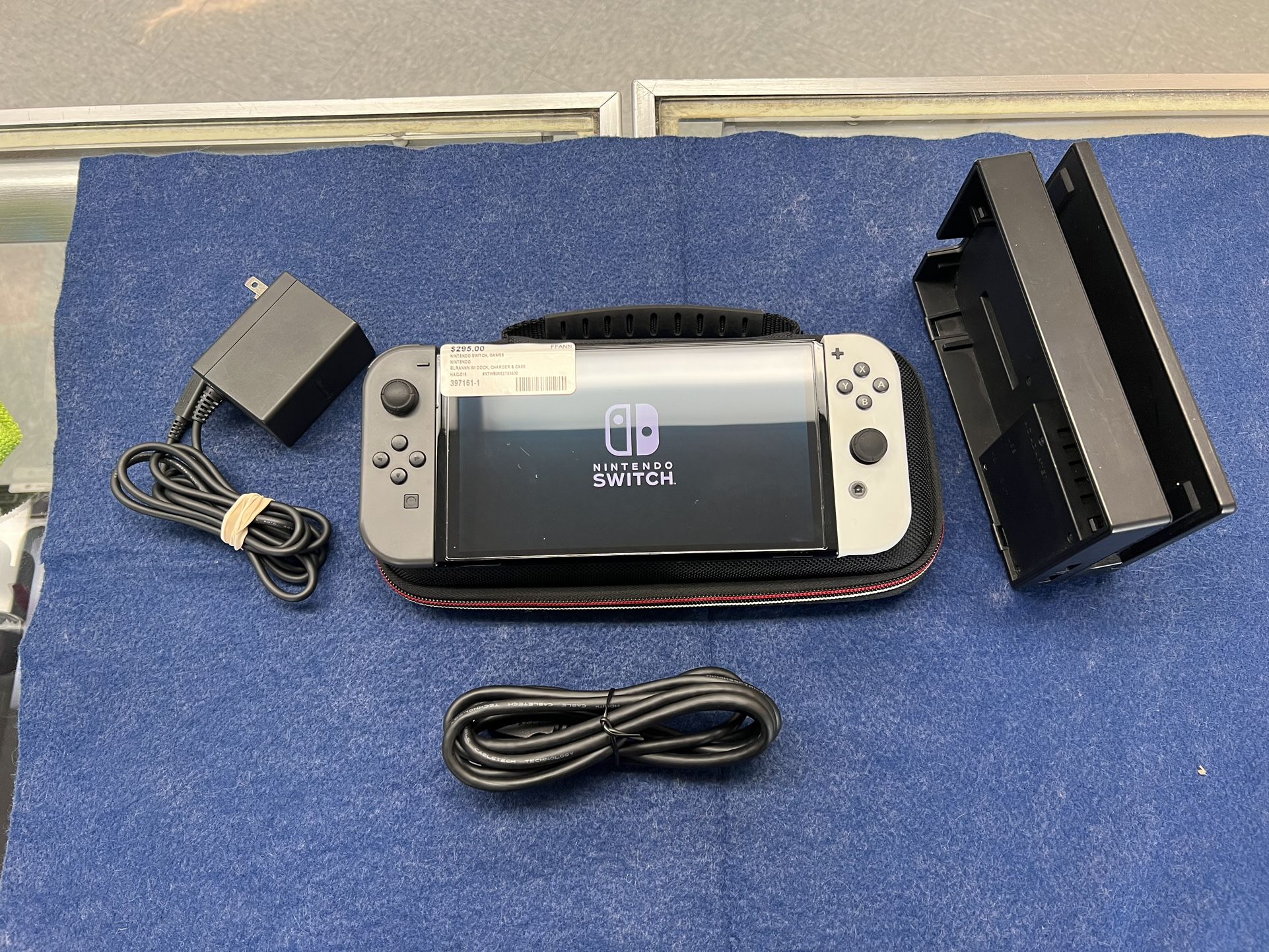 Nintendo OLED Switch (HEG-001) 