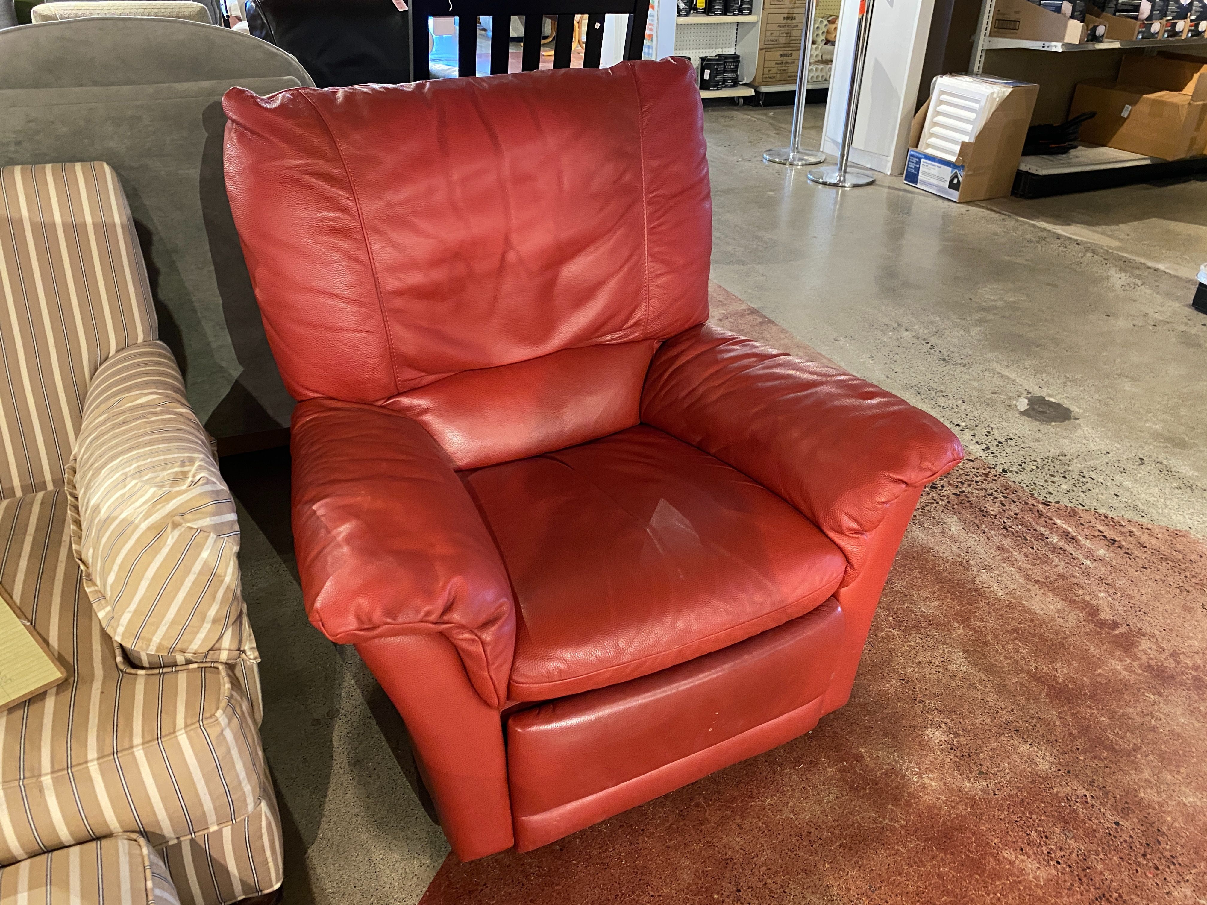 NATUZZI Large Red Leather Recliner Chair