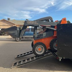 2017 DIESEL GEHL SKID STEER