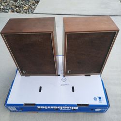 Stereo Reciever with  Speakers