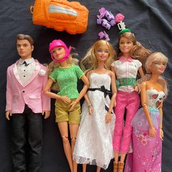 Barbies & Ken