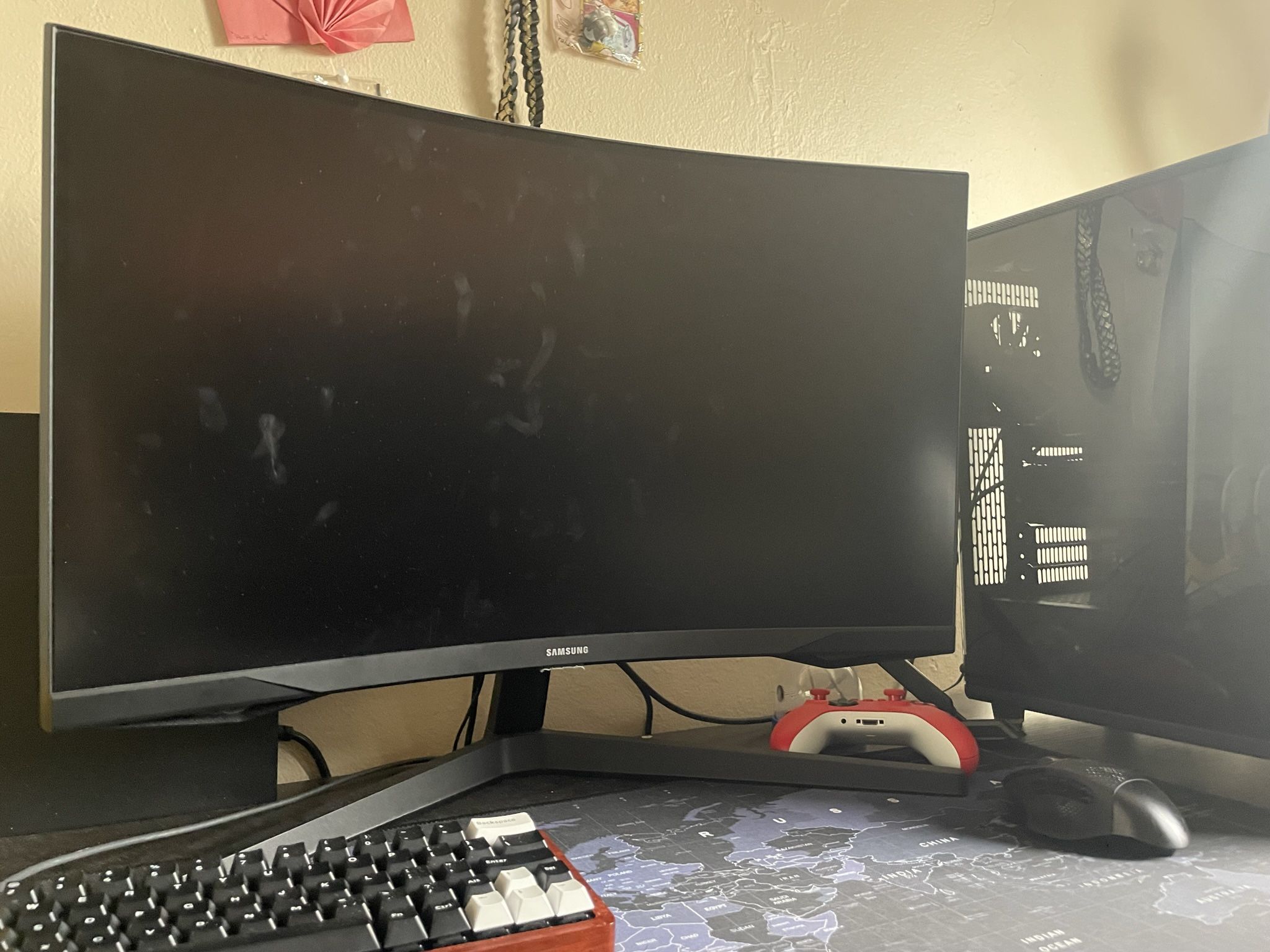 SAMSUNG Odyssey G5 Series 27-Inch WQHD (2560x1440) Gaming Monitor, 144Hz, Curved, 1ms,