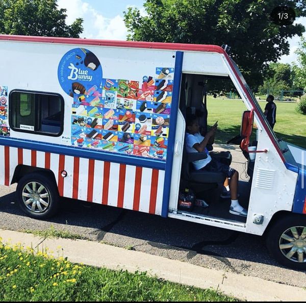 Ice cream truck for sell * real truck no van * for Sale in Woodbury, MN