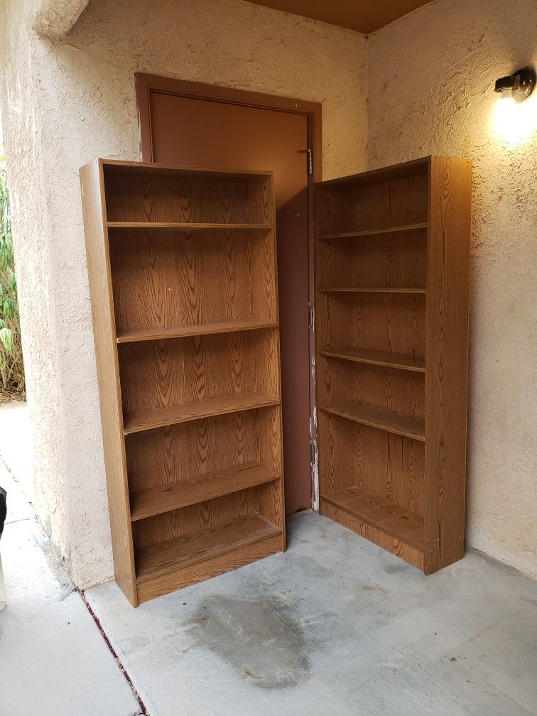 Bookcases Set of 2 for Sale in El Paso, TX OfferUp