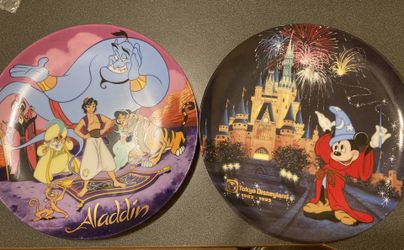 Set of 2- Disney collectible plates- limited edition