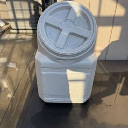 Dog Food container 