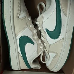 Nike Borough Low 2