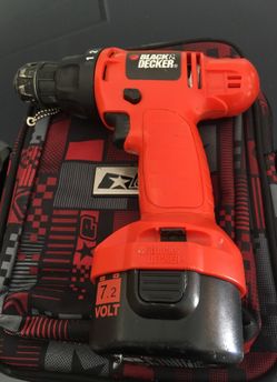 Black and decker drill with case and charger