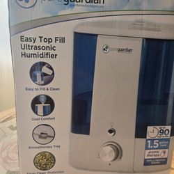 PureGuardian 1.5 Gallon Top Fill Ultrasonic Cool Mist Humidifier (Model H1175WCA).