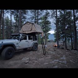 Jeep/SUV Pop Up Tent And Roof Rack $1500