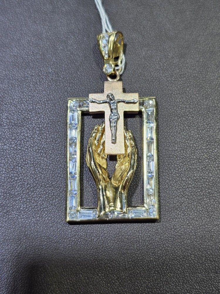 14kt Tri-Color Jesus Charm With Clear Stones. (C-2) ASK FOR RYAN. #4(contact info removed)35501-01