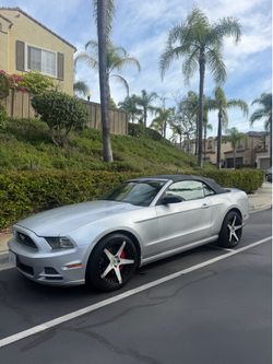 2013 FORD MUSTANG CONVERTIBLE