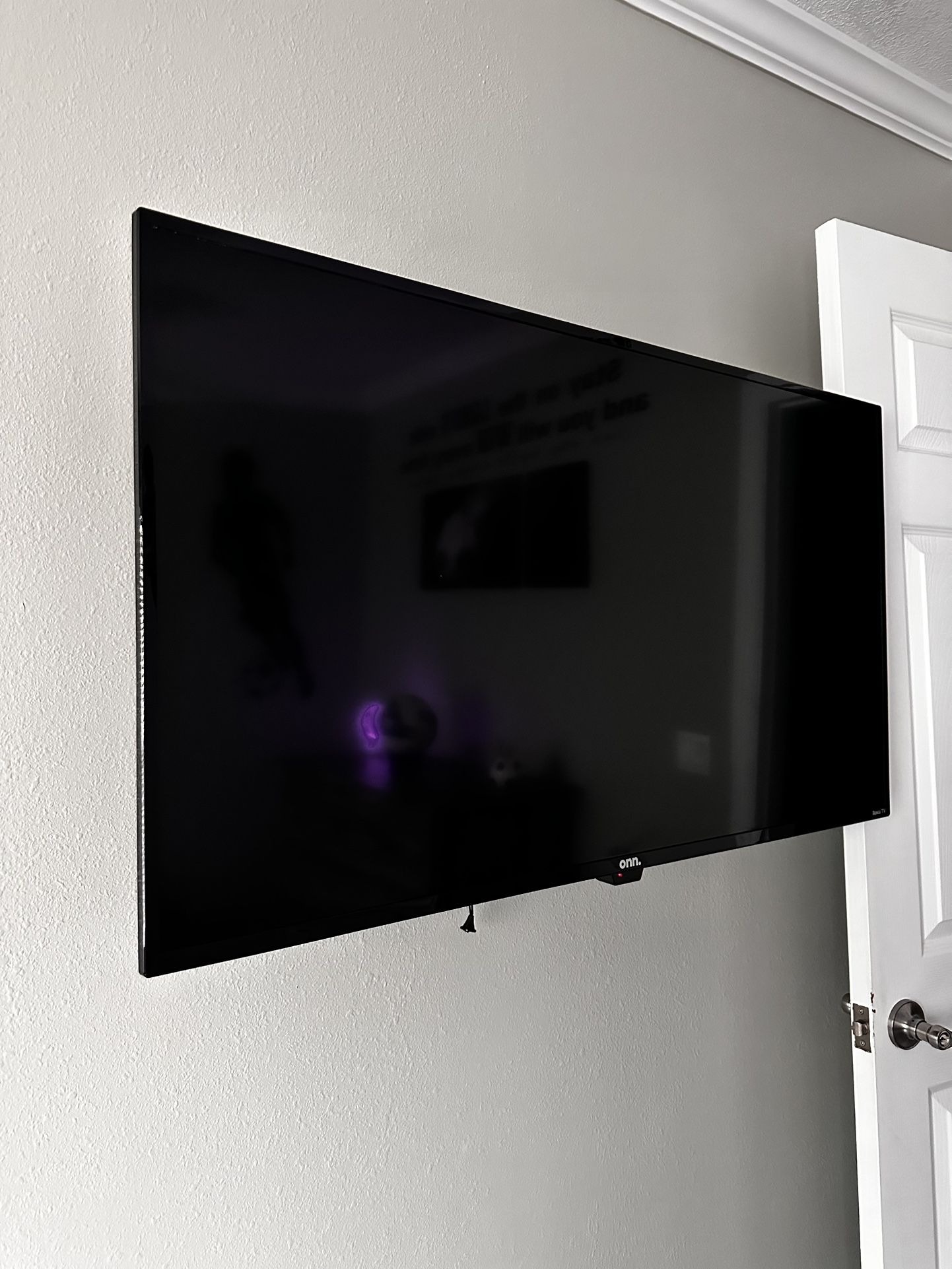 42” ROKU Integrated Smart TV