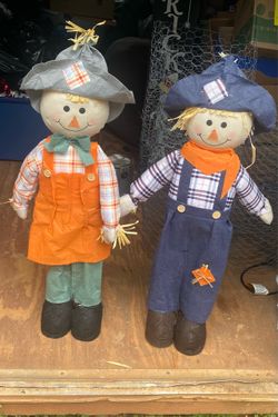 2 scarecrows