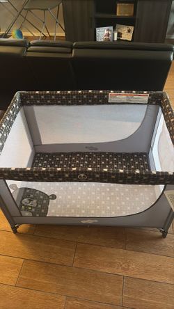 Baby play pen