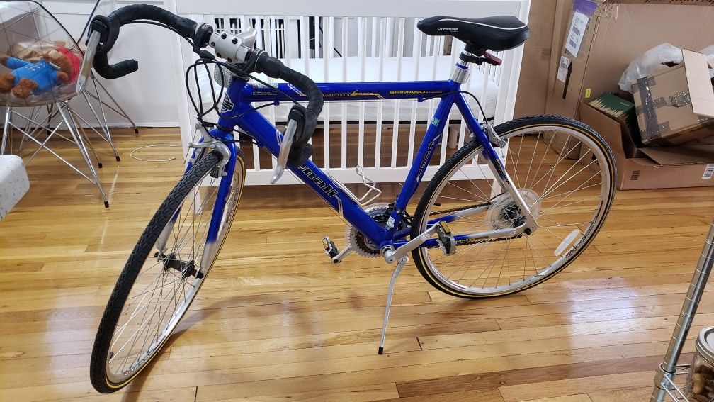 GMC Denali 6061 Road Bike **Read description**