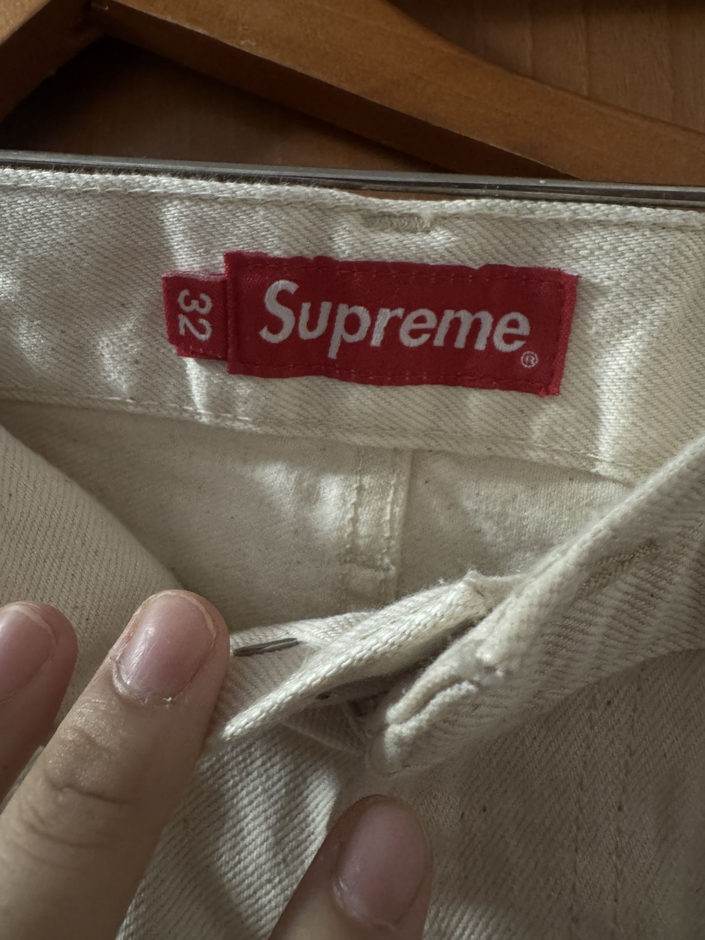 SUPREME JEANS