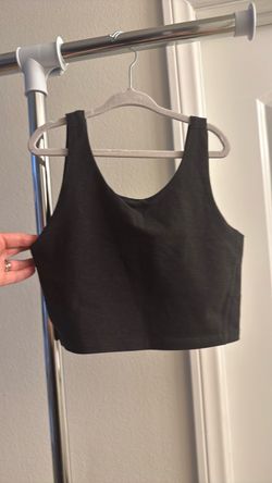 Black Seamless Crop Tank Top