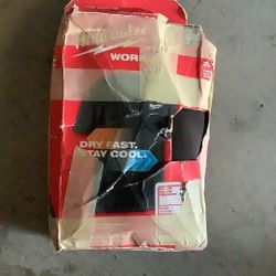 Milwaukee WORKSKIN SHIRT short Sleeve Size Large ( Black )