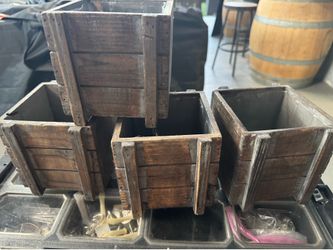 Wooden centerpieces