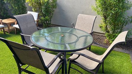 Outdoor Patio Dining Set – Table and 4 Chairs