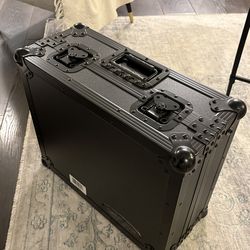 2 Black Odyssey Turntable Cases