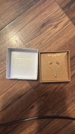 COACH  NECKLACE AND EARRINGS SET