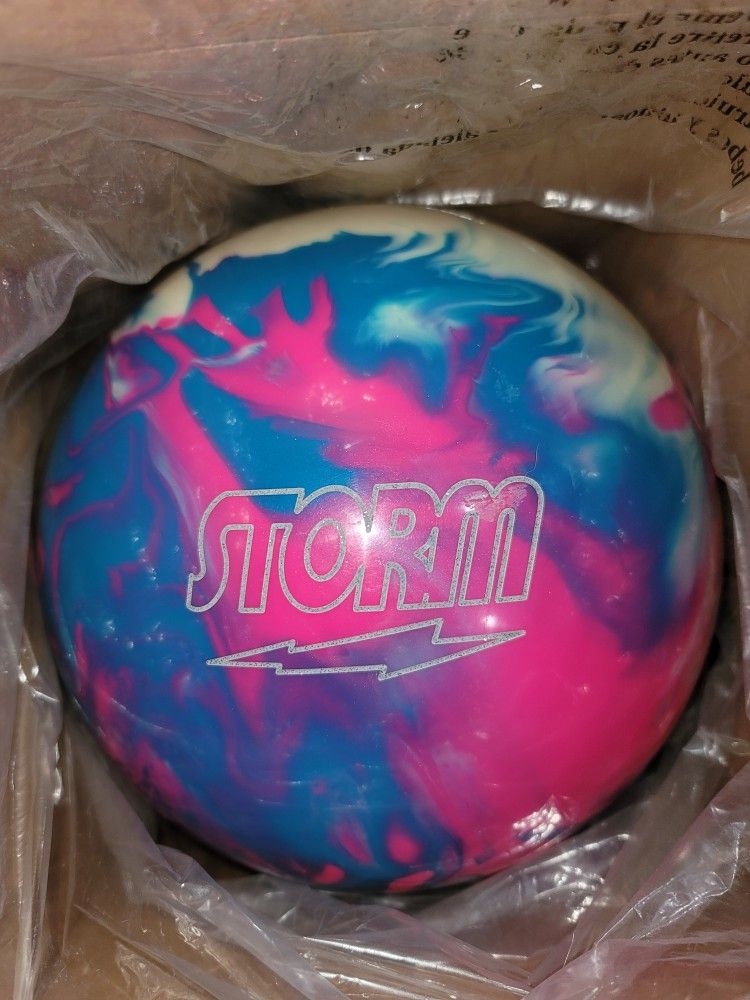 Storm Super Lock Bowling Ball - 15lbs New / Undrilled for Sale in
