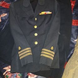 VIETNAM.   ERA   US    NAVY NURSE  CORPS- COMMANDER  RANK    2pc.UNIFORM