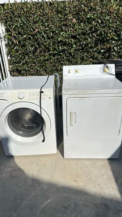 Frigidaire Washer and GE Dryer Set