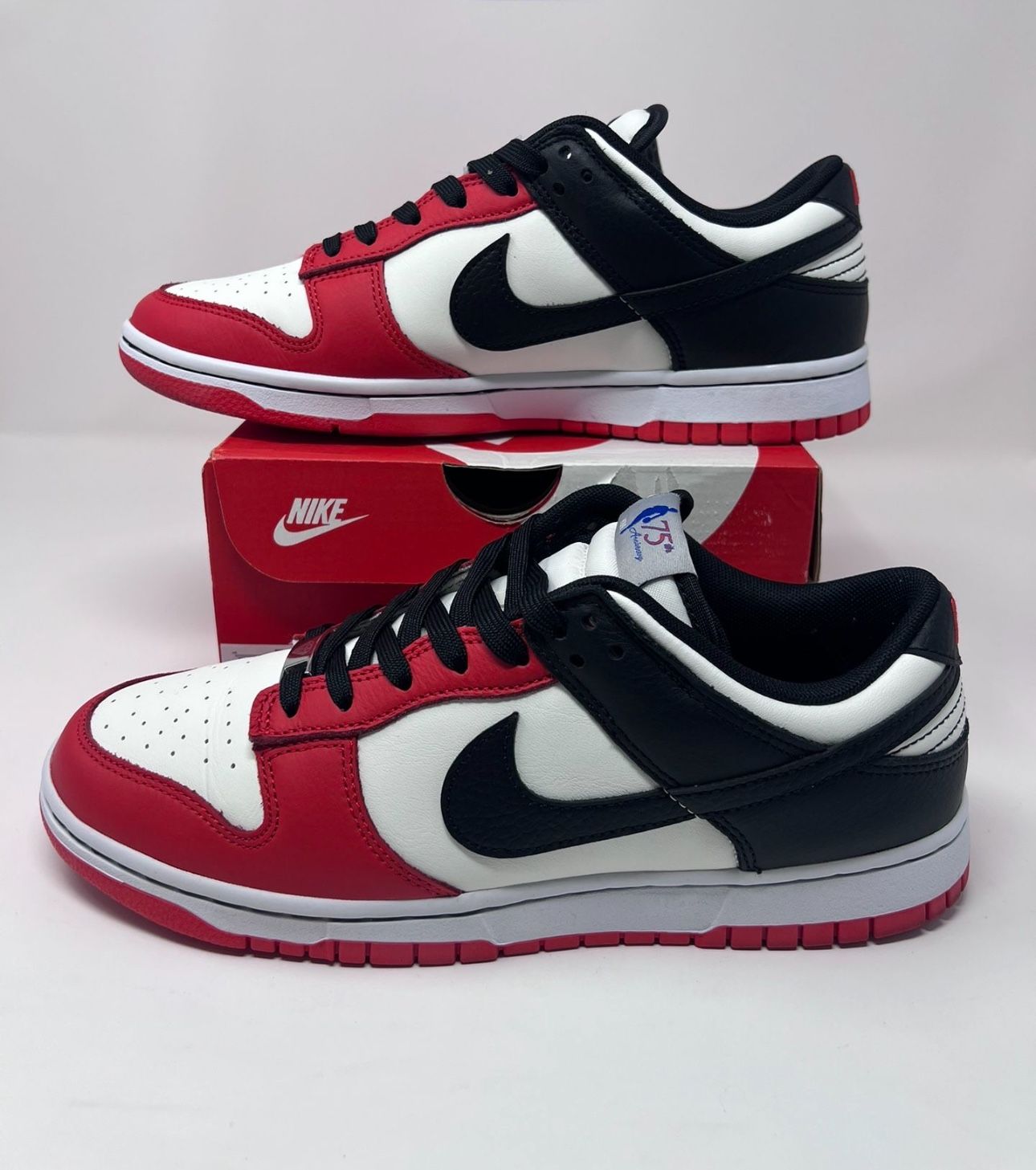 Nike Dunk Low EMB x NBA 75th Anniversary - Bulls 2021 Sz 7 NBA x Dunk Low EMB “75th Anniversary-Bulls : r/SNKRS main image 4