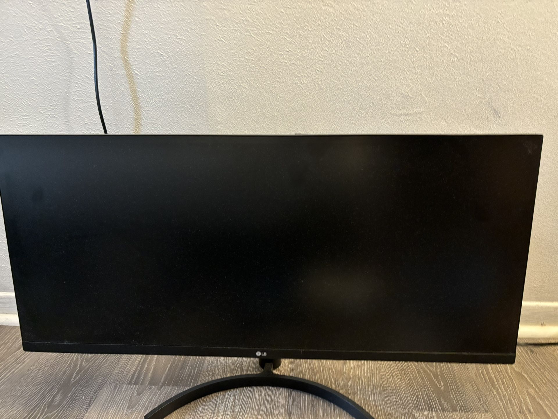 LG monitor