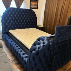 New luxury queen-size bed in blue velvet – tufted, delivery and financing available 