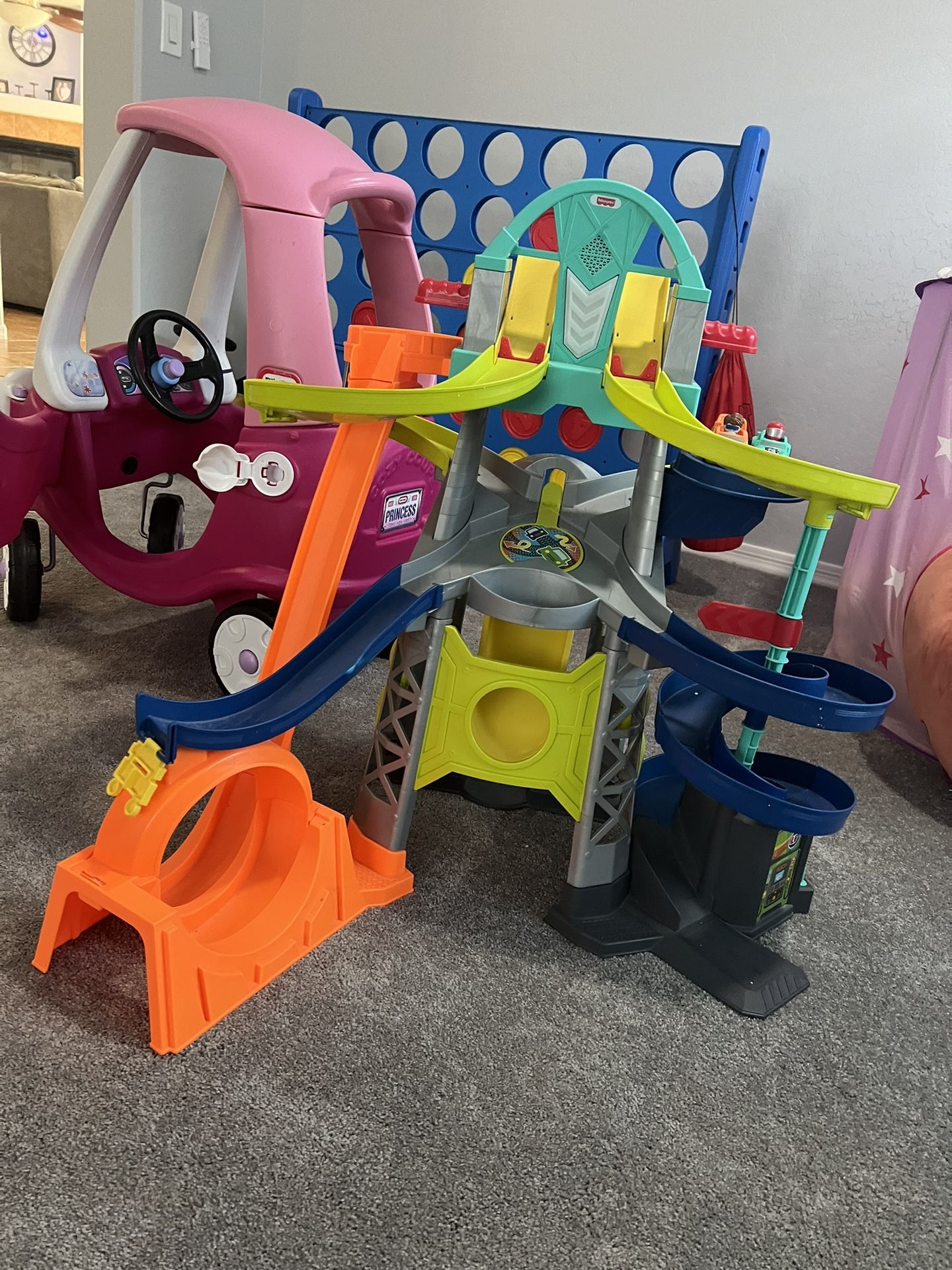 Fisher price Kids Race Track