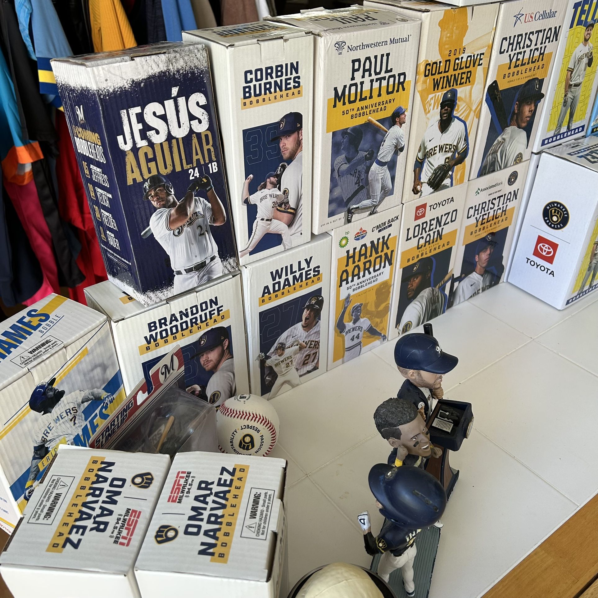 Lot Of 33 Milwaukee Brewers Bobbleheads