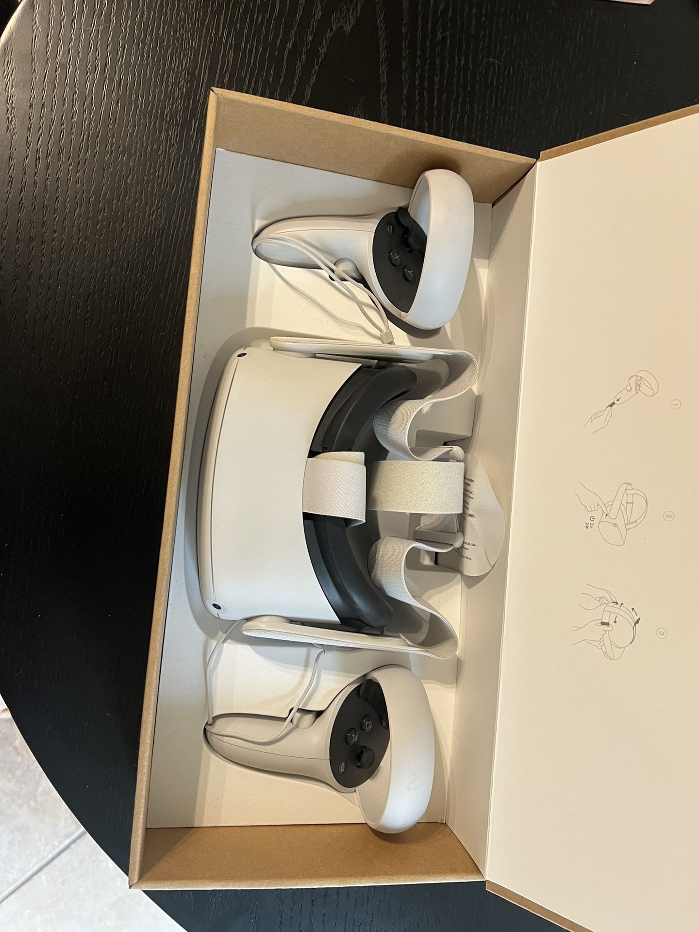 Meta Quest 2 (128 GB ) W/ 25 Ft Charging Cable!