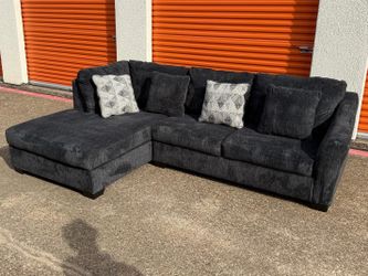 Black Sectional with Chaise-Excellent condition