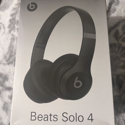 Beats Solo 4