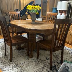 WOOD TABLE AND CHAIR SET
