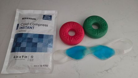 Coldpack eye cold pack and two freezer packs for children's lunchbox (collectible lifesaver)