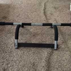 Pull Up Bar
