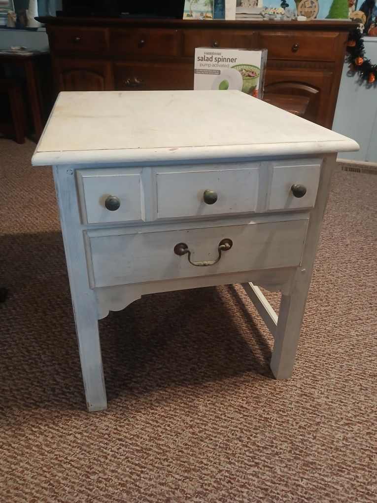 Nice End Table Two Drawers