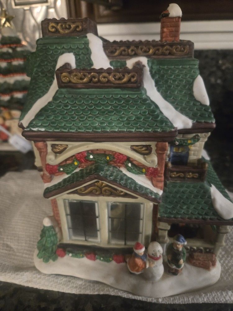 Vintage Village HOLIDAY Decor- CAROLERS