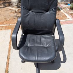 Black Rolling Chair Office Desk Good Condition 