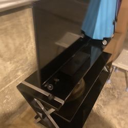 43inch Hisense Tv With Stand $250