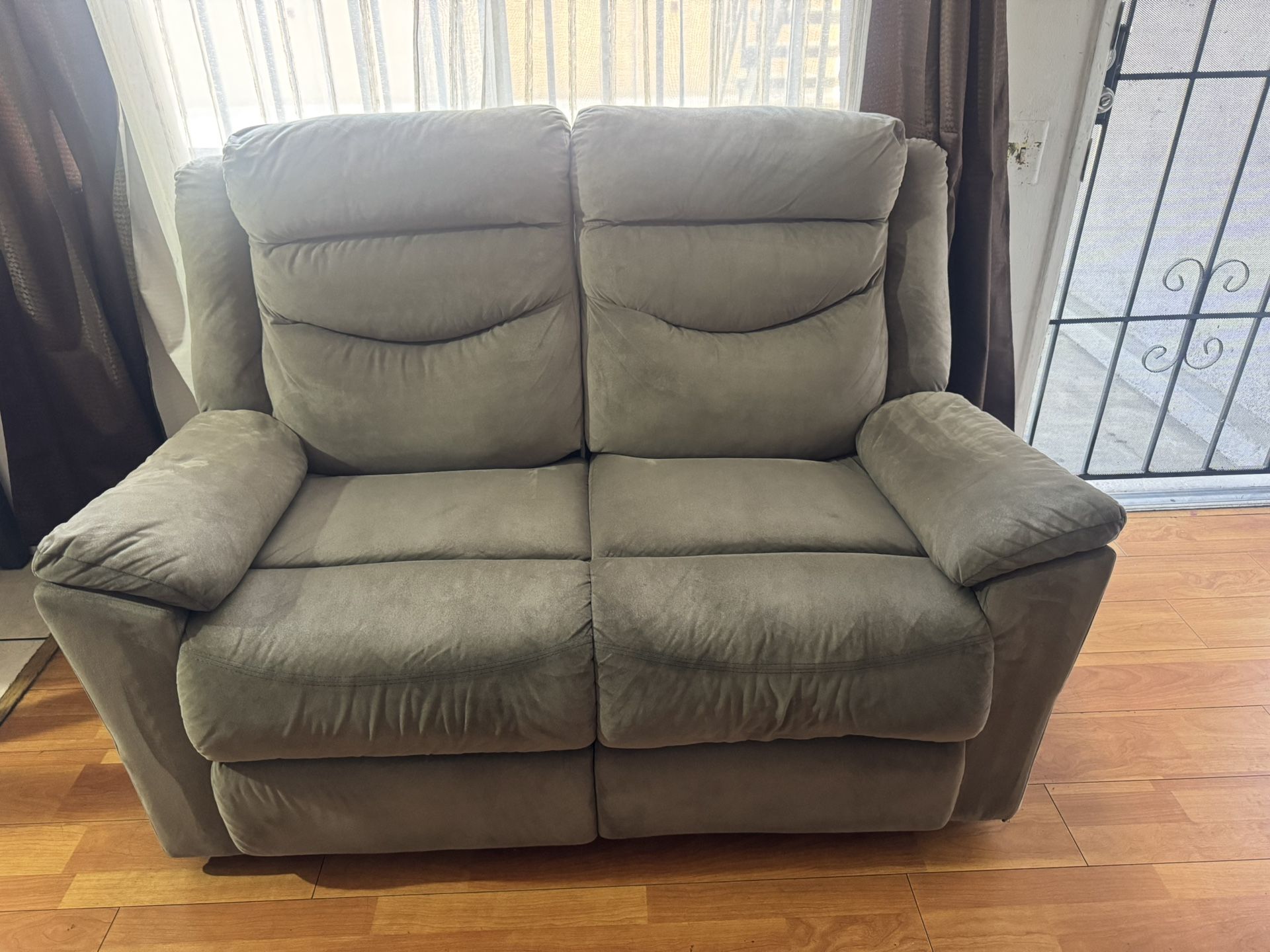 Love Sofa