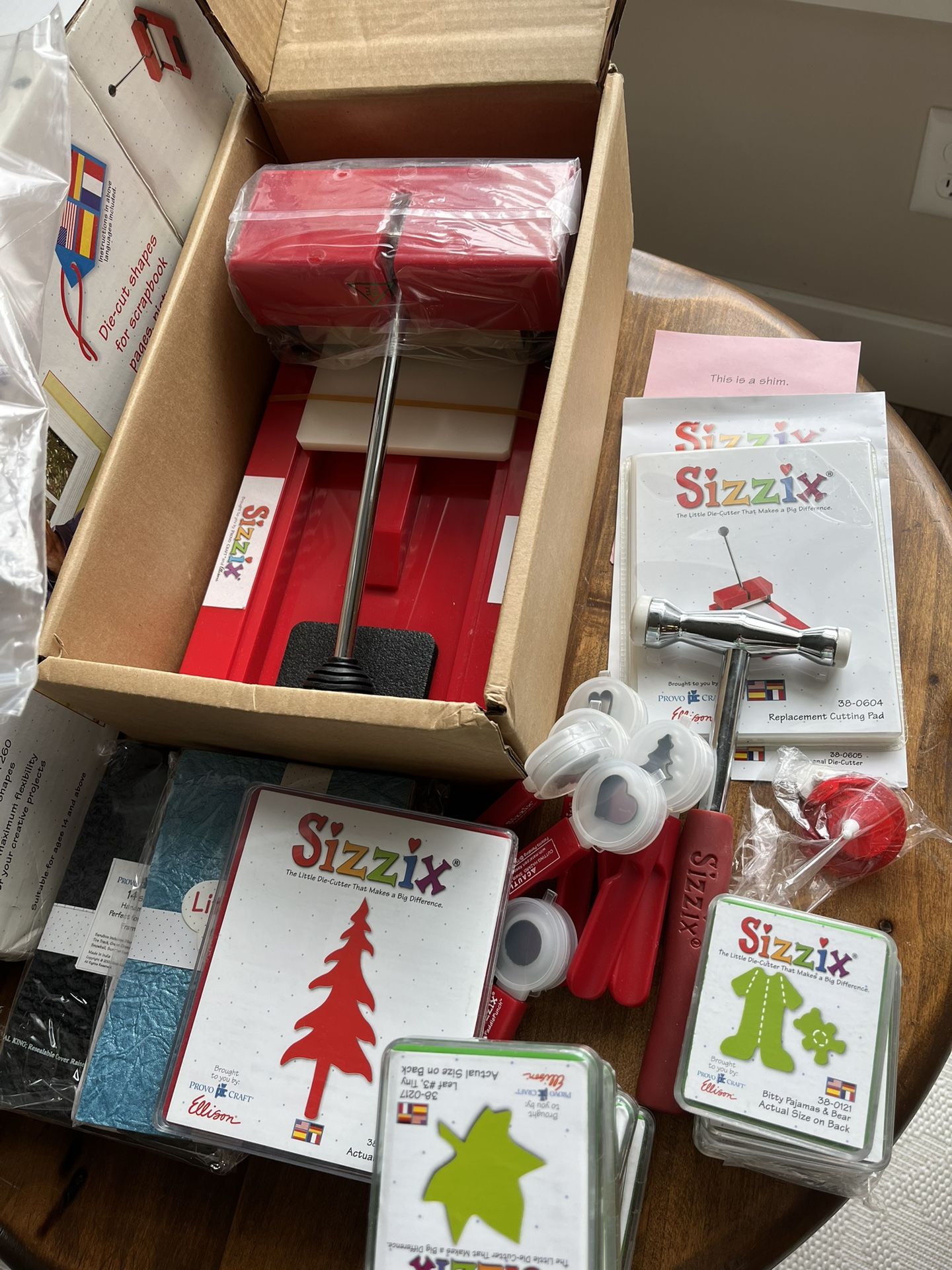 Sizzix Original Die-Cutter Machine With Various Crafting Materials